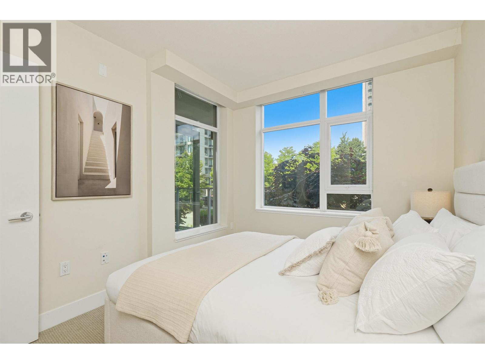 205 158 W 13th Street Property Photo 21