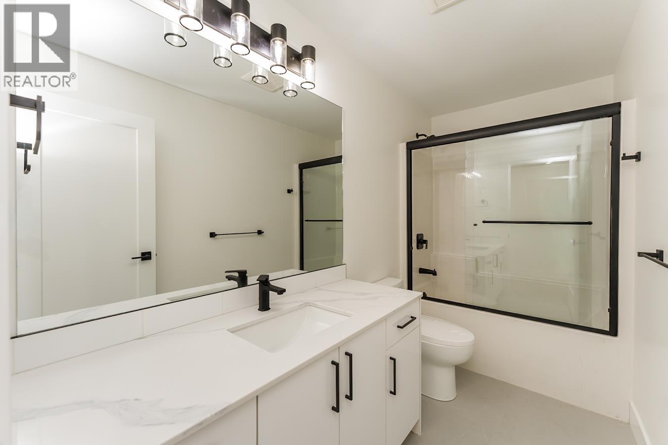 1501 2395 Rowe Street Property Photo 11