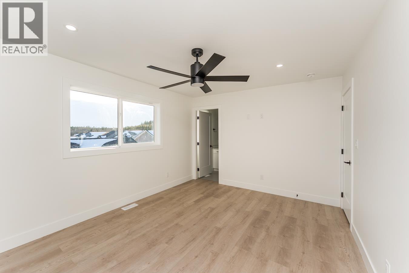 1501 2395 Rowe Street Property Photo 21