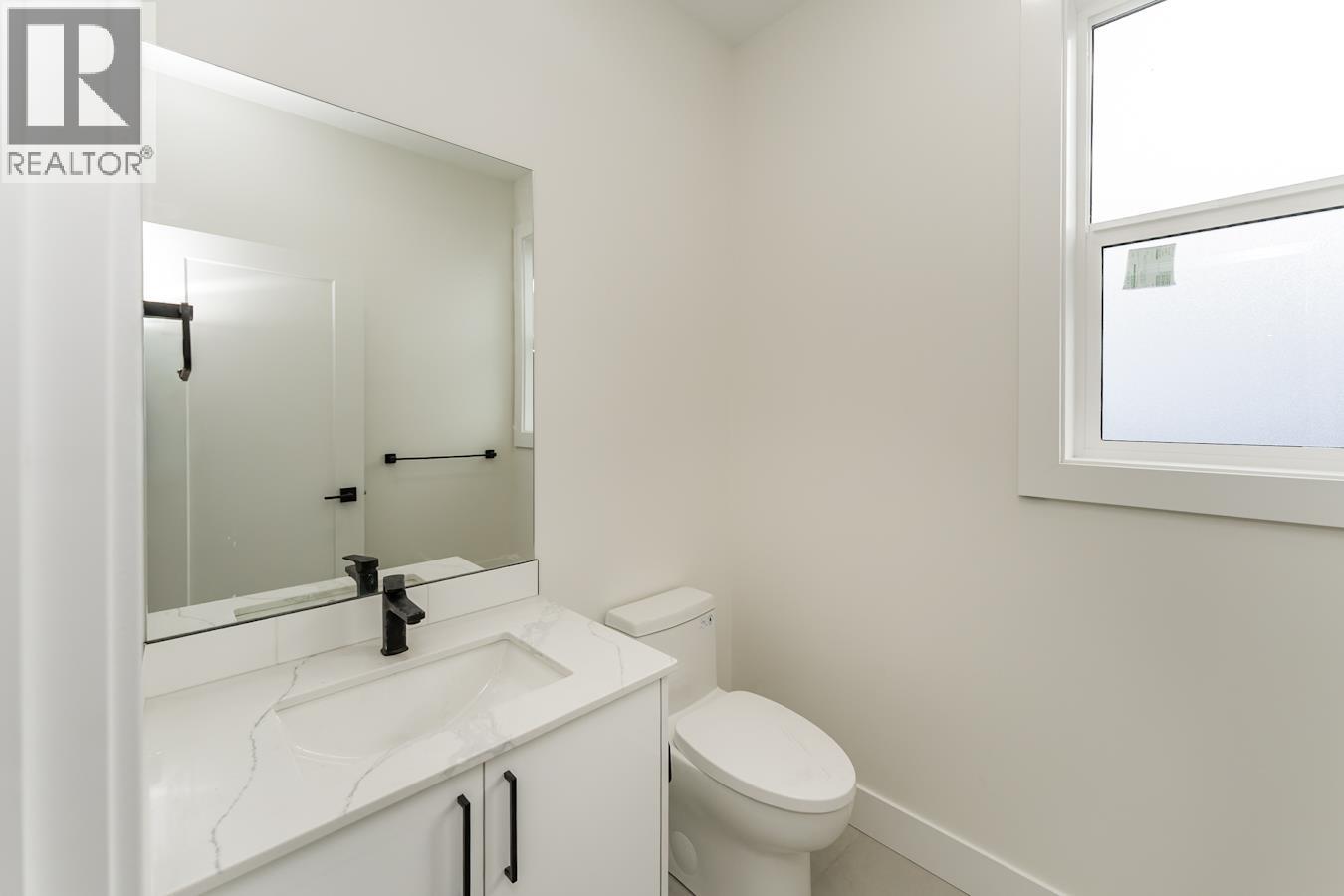 1501 2395 Rowe Street Property Photo 24