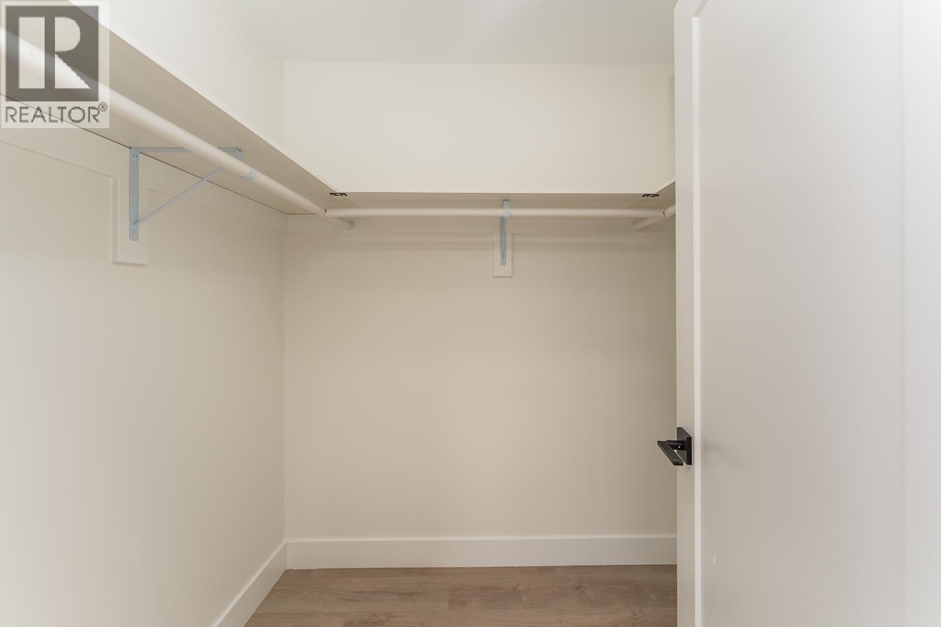 1502 2395 Rowe Street Property Photo 21