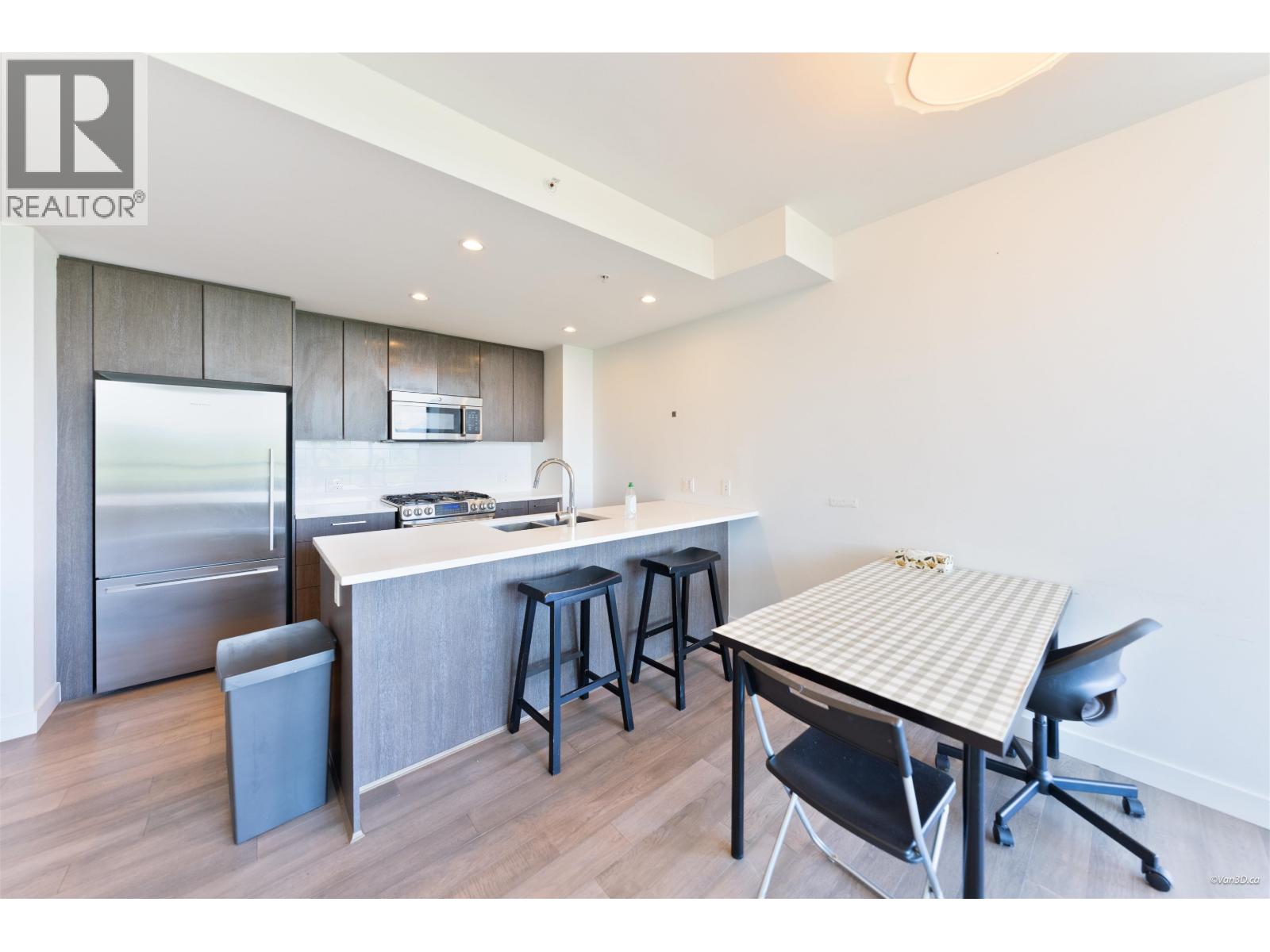 503 9080 University Crescent Property Photo 7