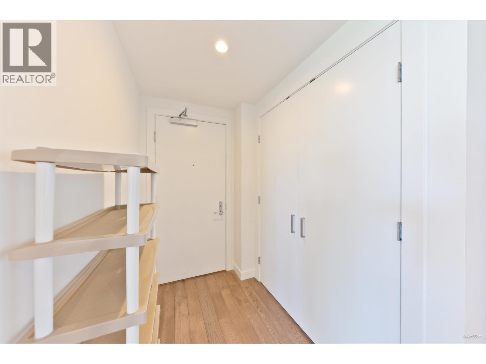 503 9080 University Crescent Property Photo 9