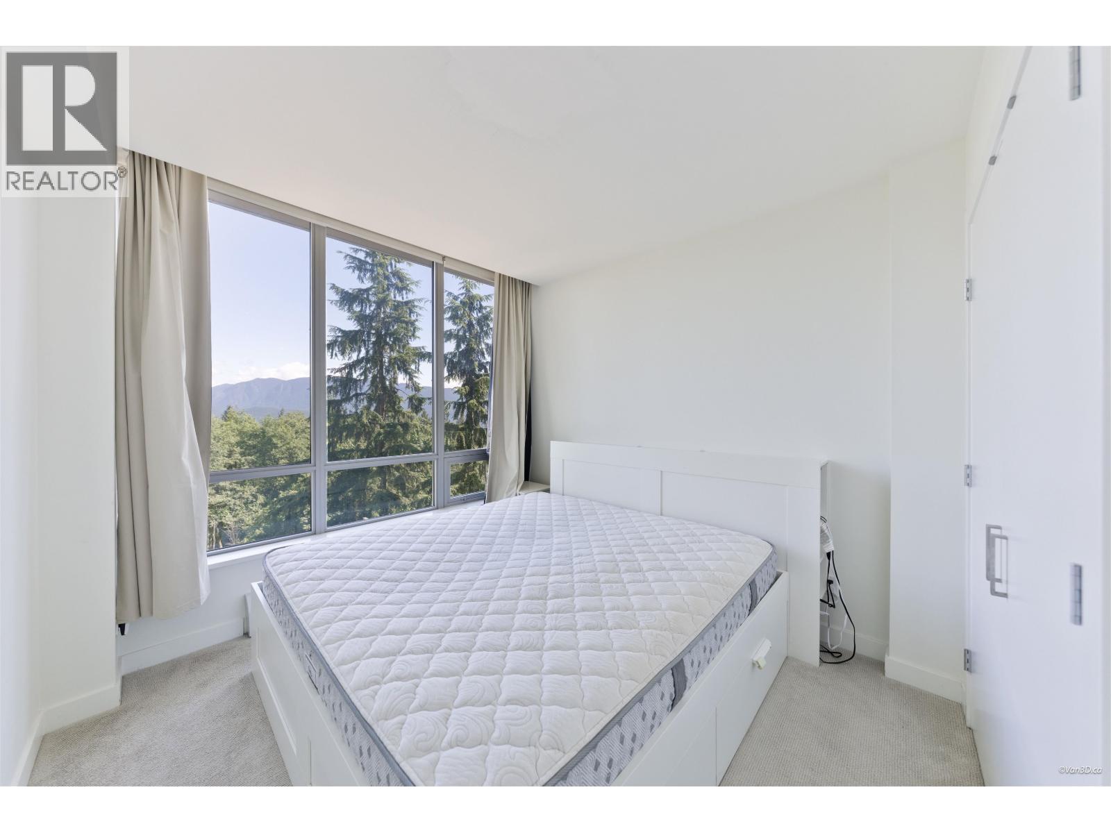 503 9080 University Crescent Property Photo 11