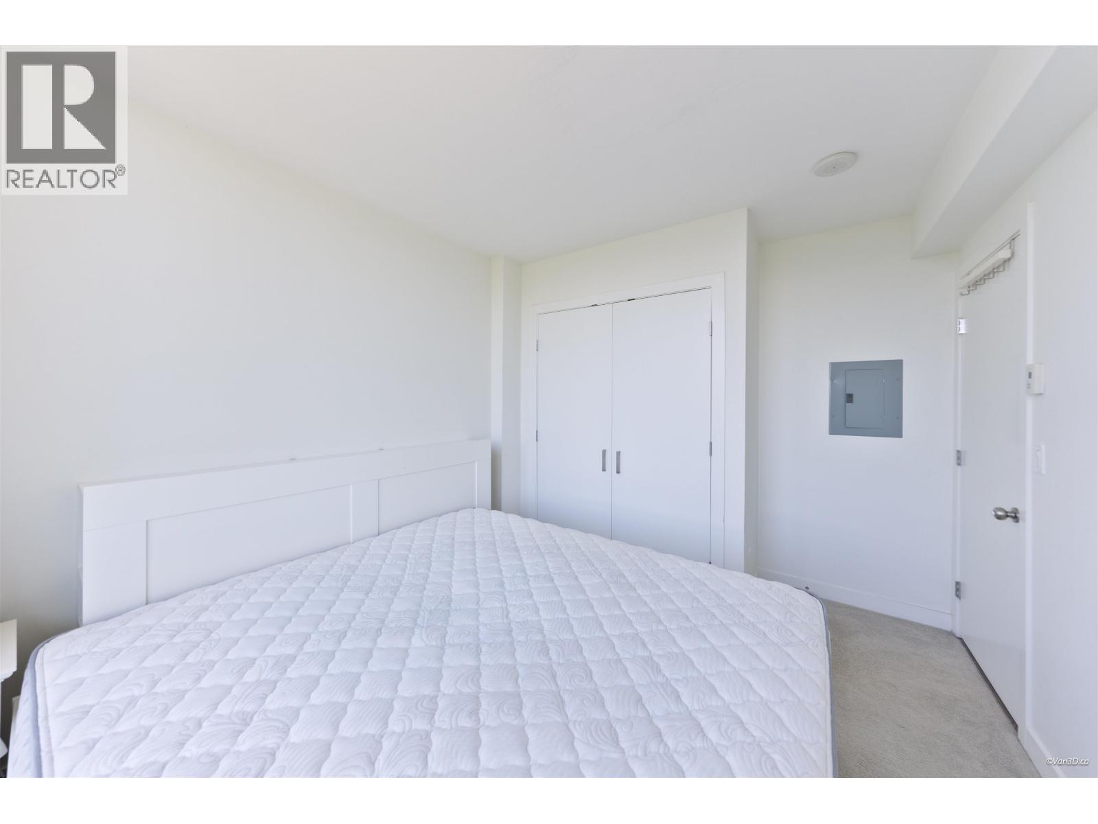 503 9080 University Crescent Property Photo 12