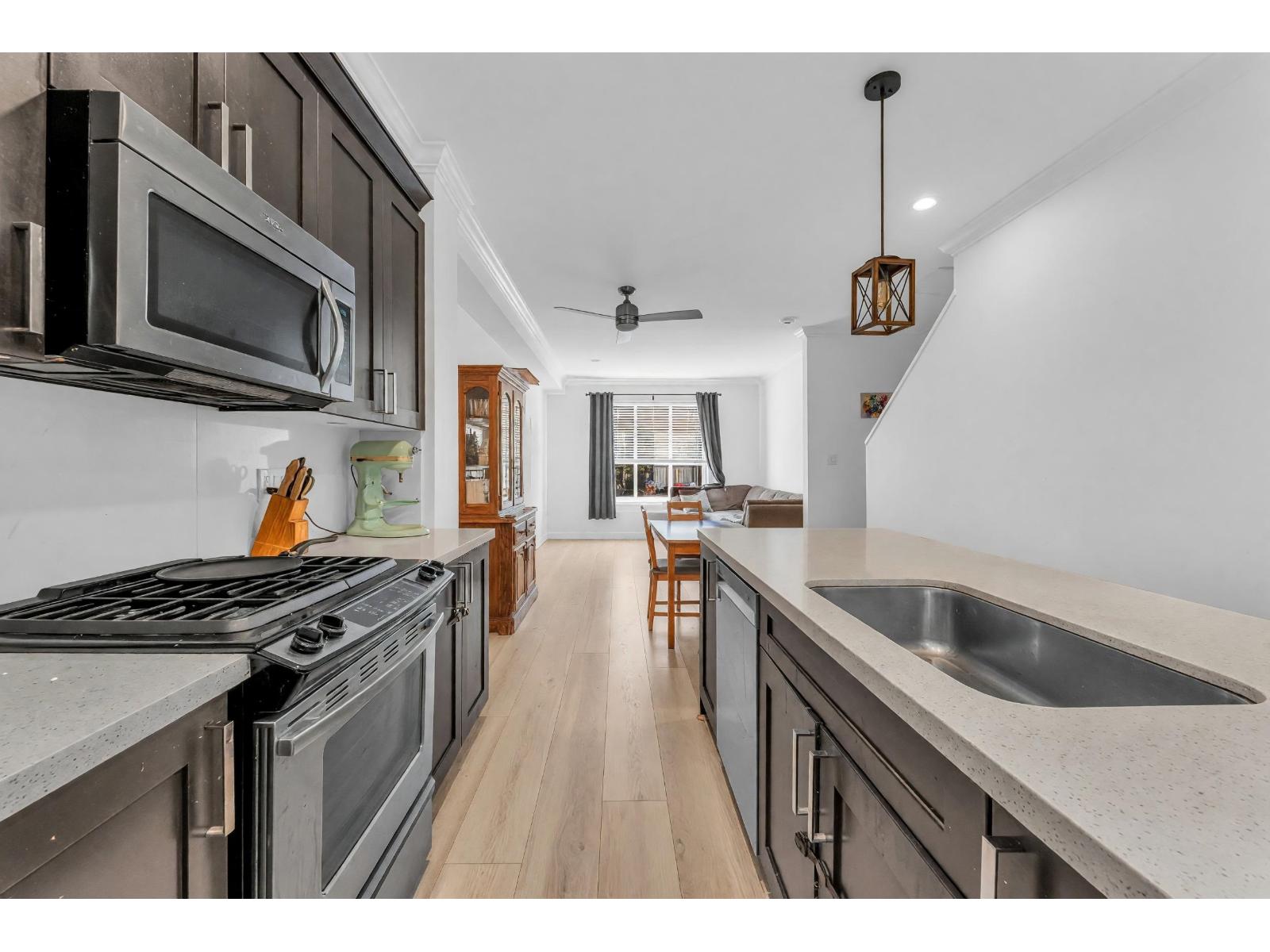 15 2845 156 Street Property Photo 6