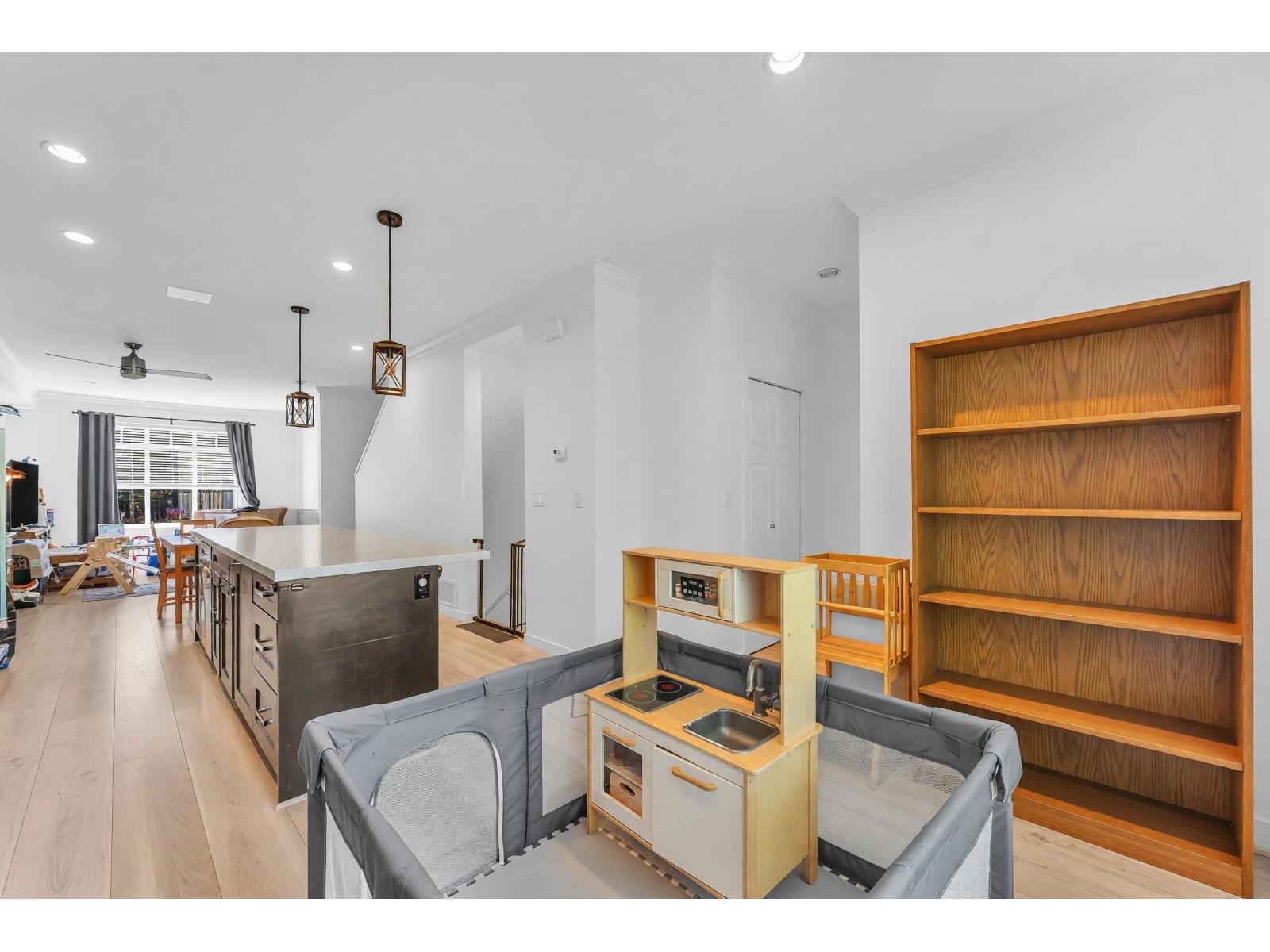 15 2845 156 Street Property Photo 9