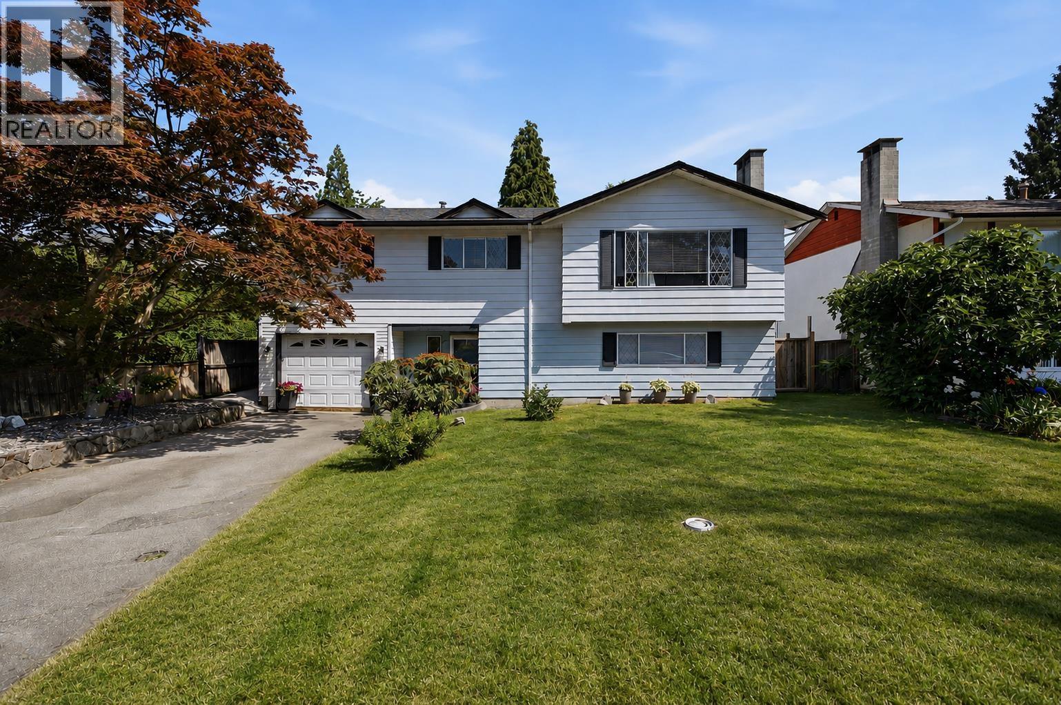 2413 SCOTT PLACE
