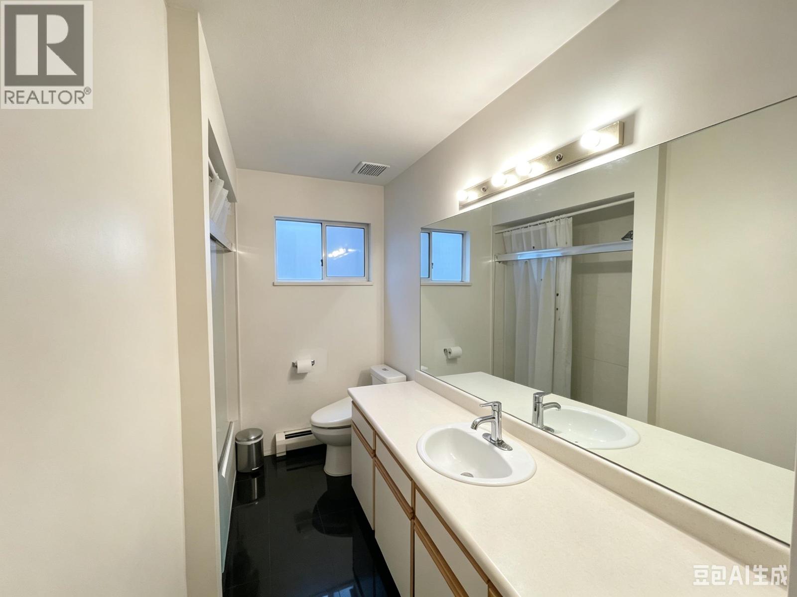 714 Rennie Place Property Photo 15