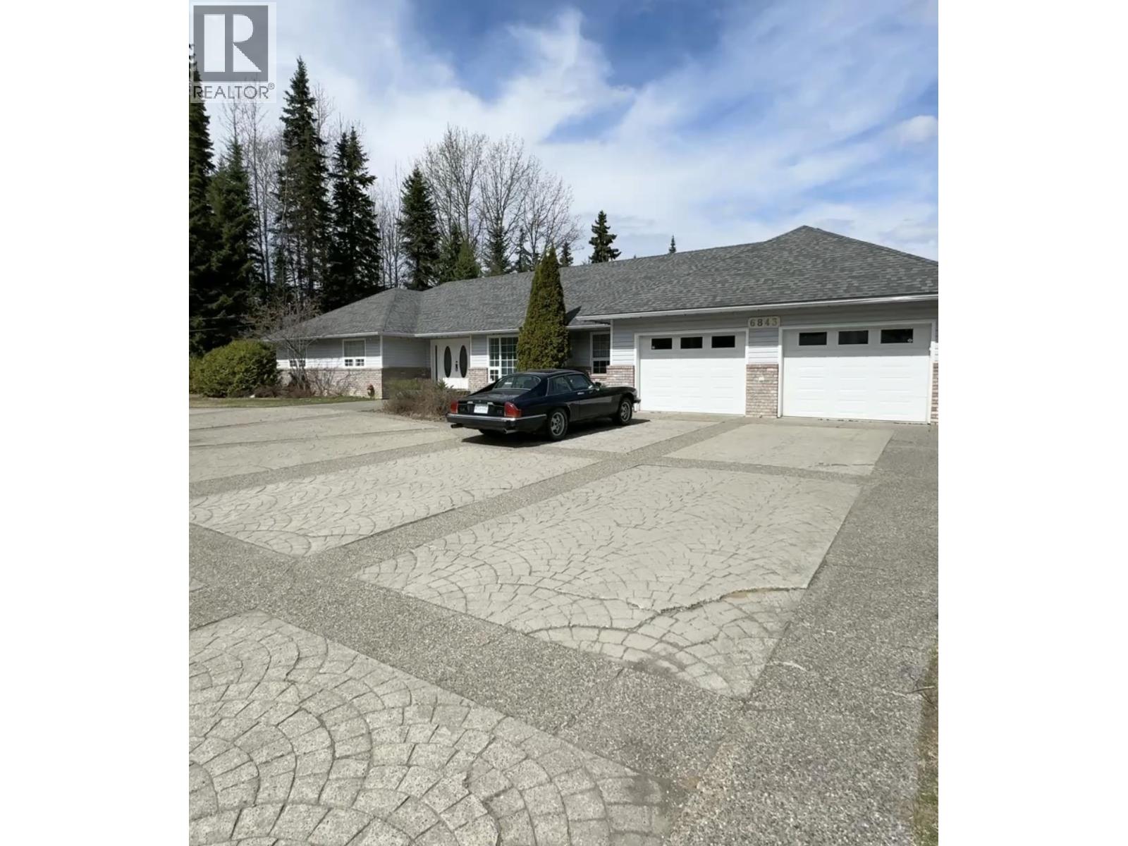 6843 Valleyview Drive Property Photo 1