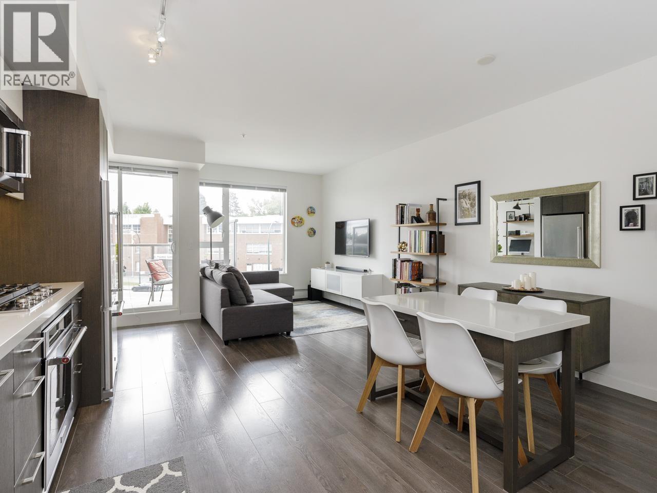 411 417 Great Northern Way Property Photo 2