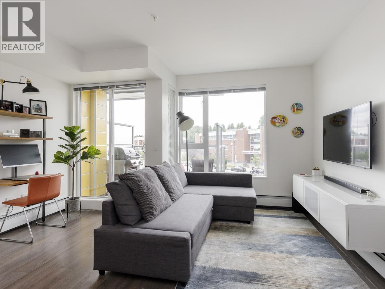 411 417 Great Northern Way Property Photo 7