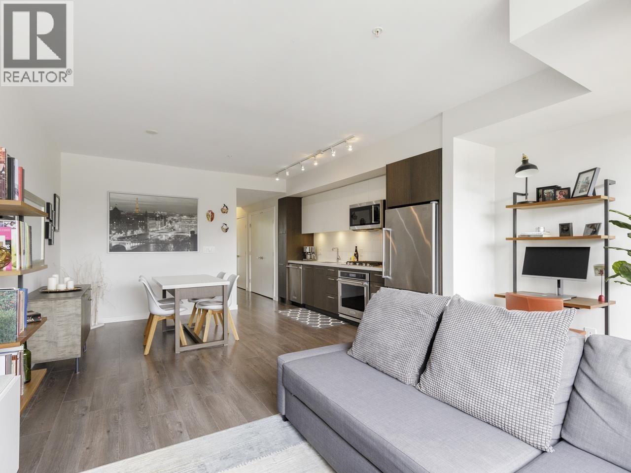 411 417 Great Northern Way Property Photo 9