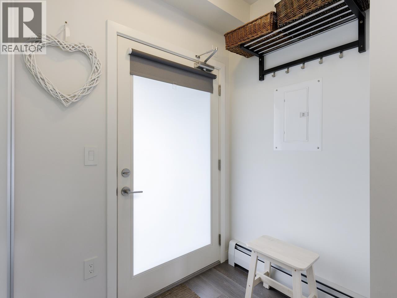 411 417 Great Northern Way Property Photo 13