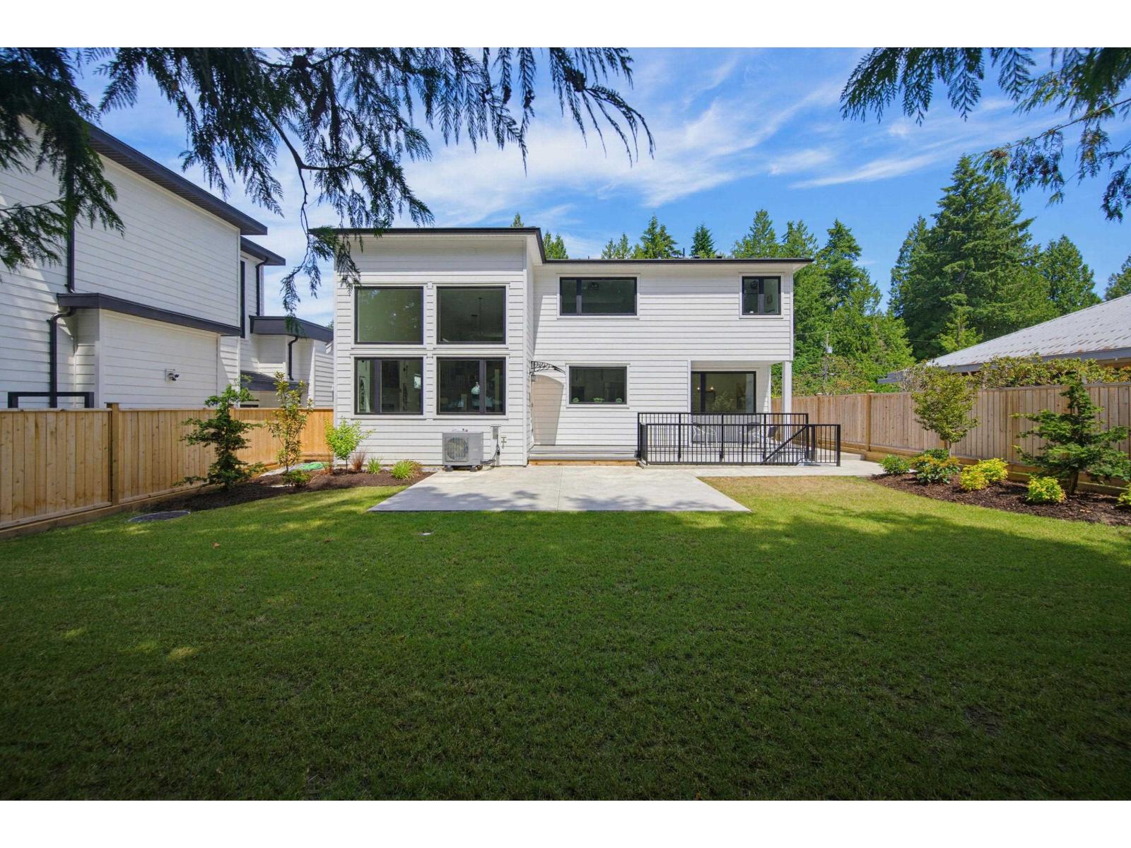 20452 46a Avenue Property Photo 2