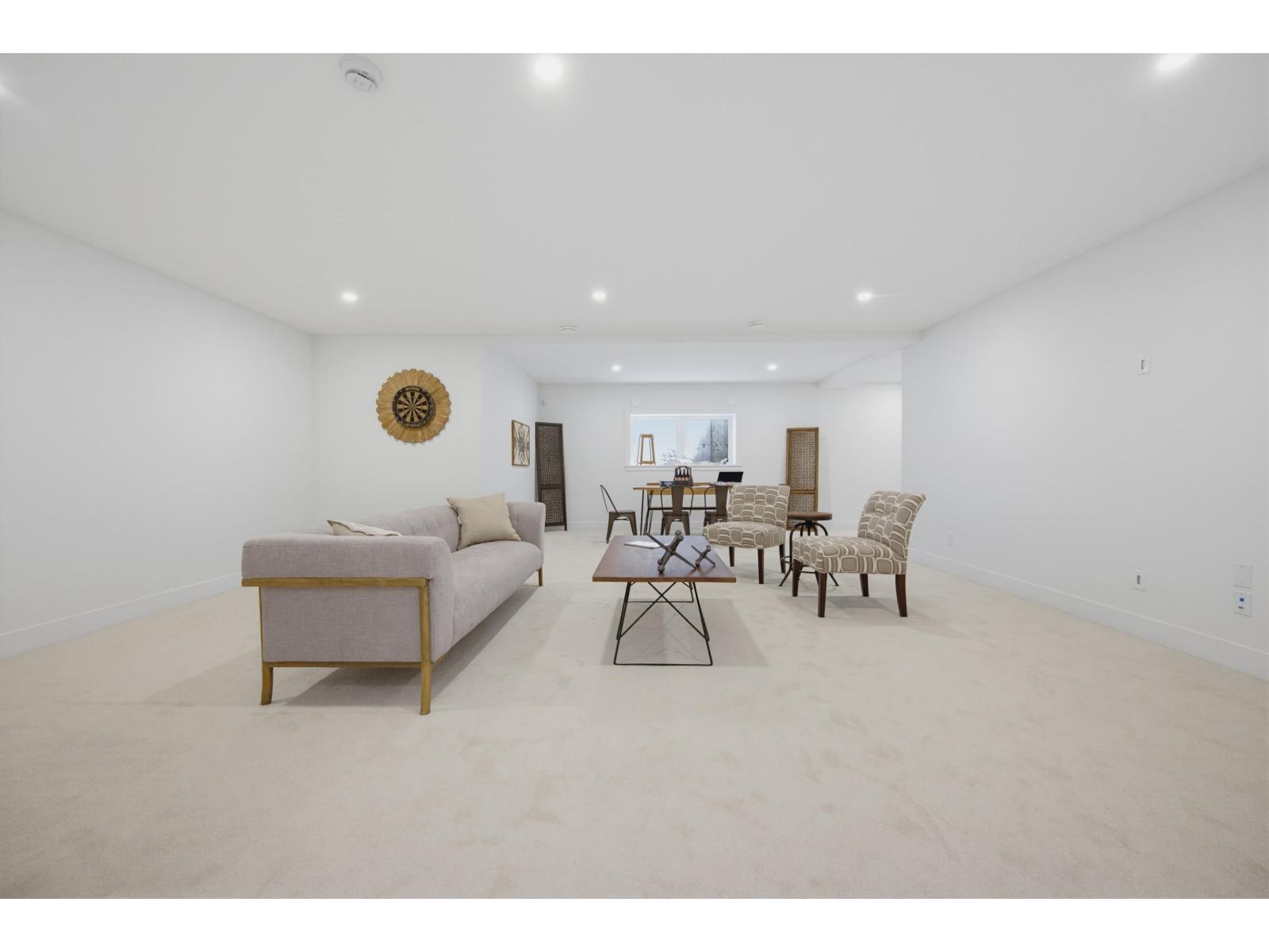 20452 46a Avenue Property Photo 31