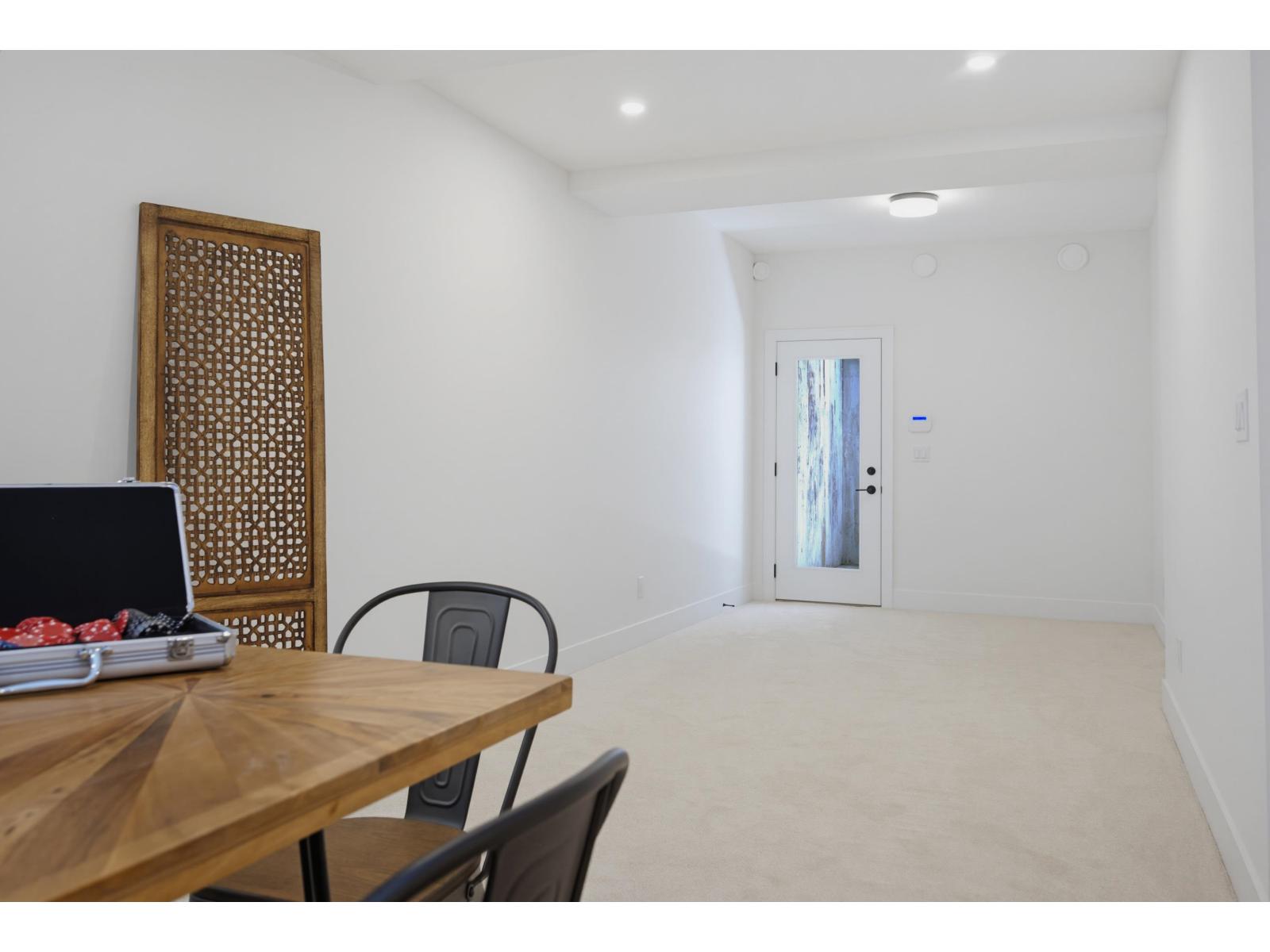 20452 46a Avenue Property Photo 33