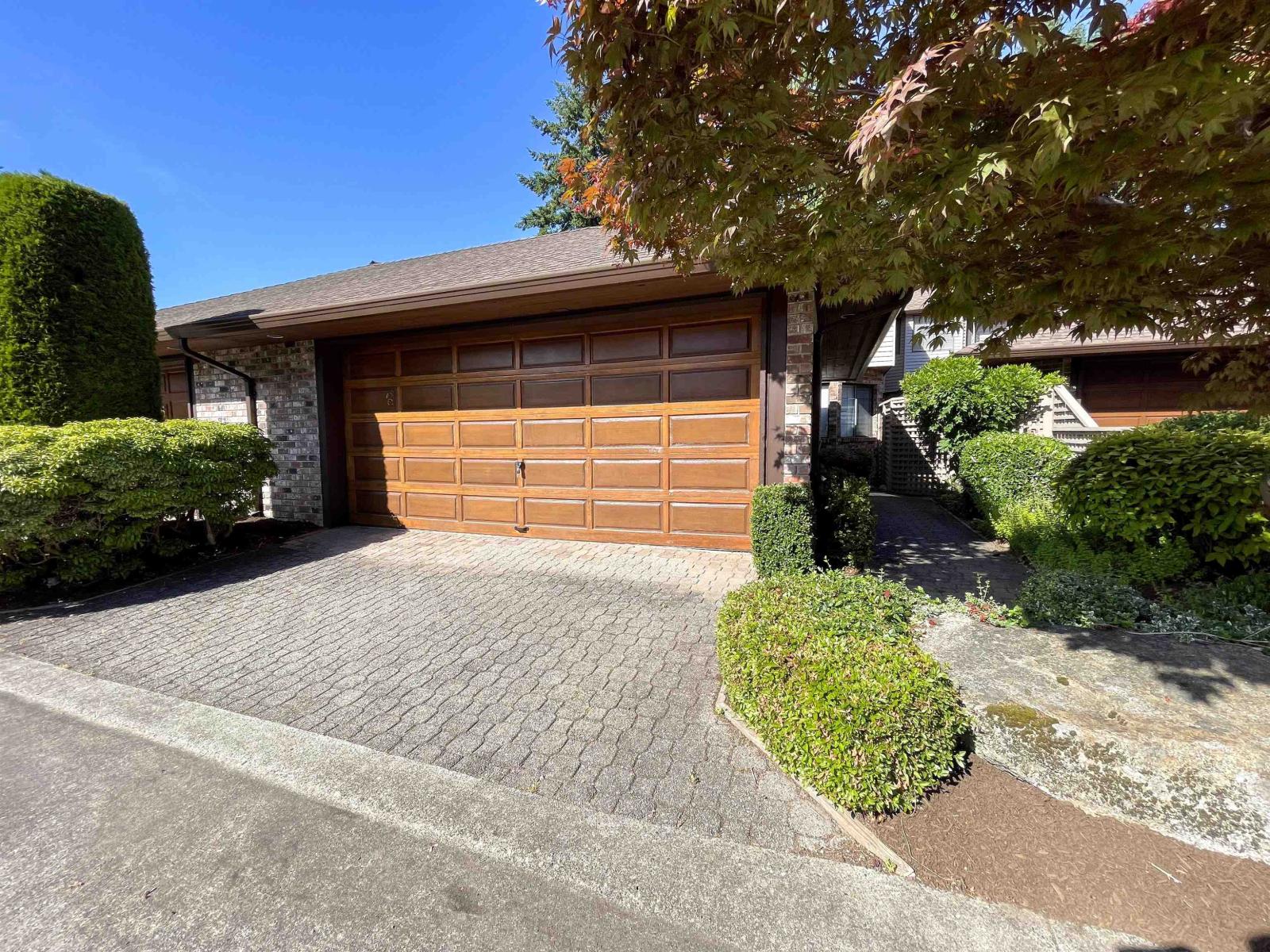 6 1725 SOUTHMERE CRESCENT
