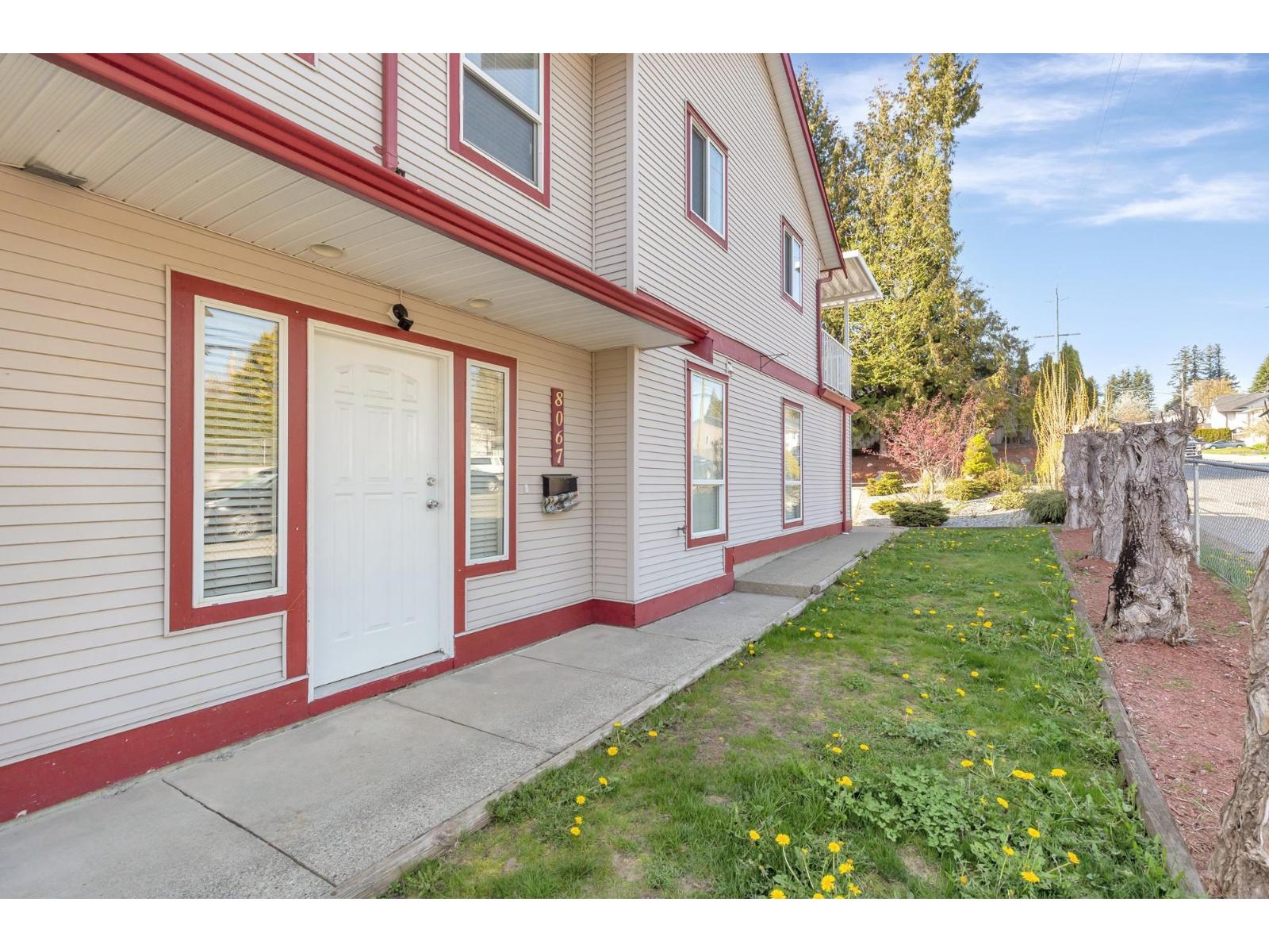 8067 Cedar Street Property Photo 2