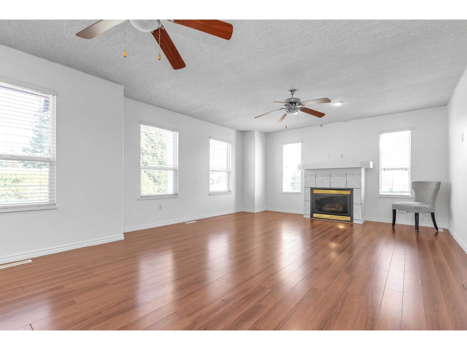 8067 Cedar Street Property Photo 5