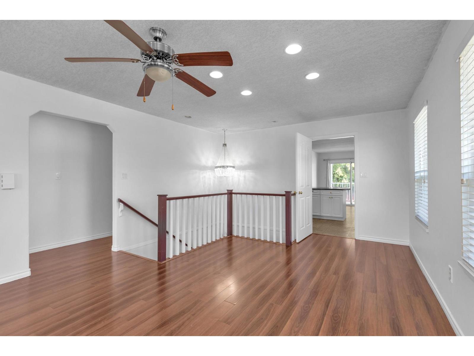 8067 Cedar Street Property Photo 9