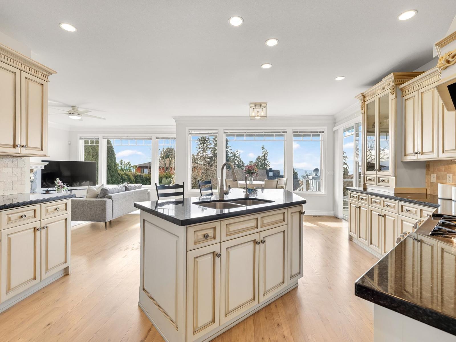 13518 Marine Drive Property Photo 11