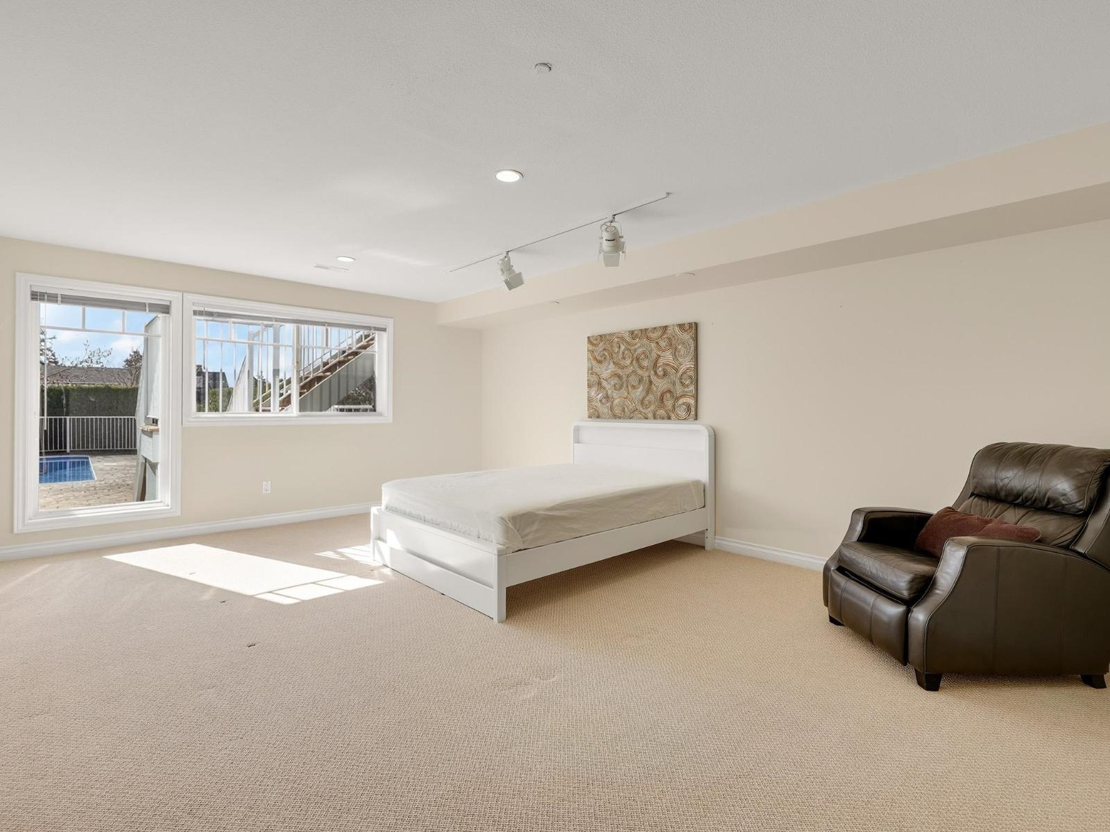 13518 Marine Drive Property Photo 26