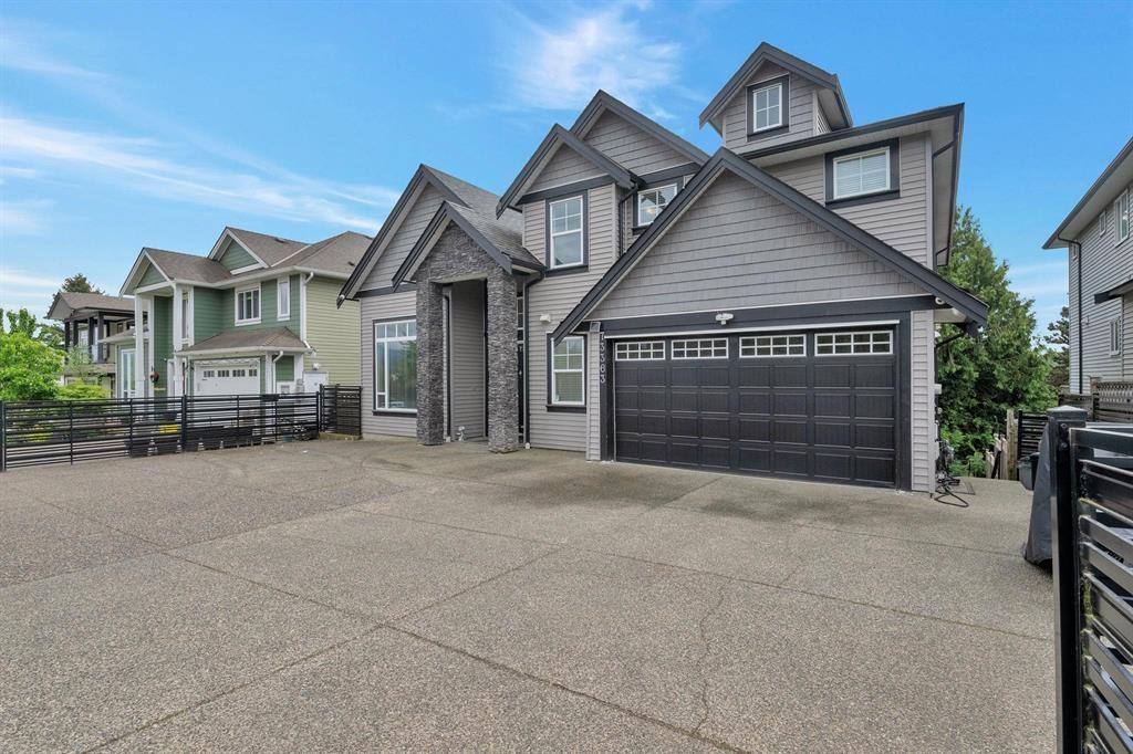 7 3363 Horn Street Property Photo 1