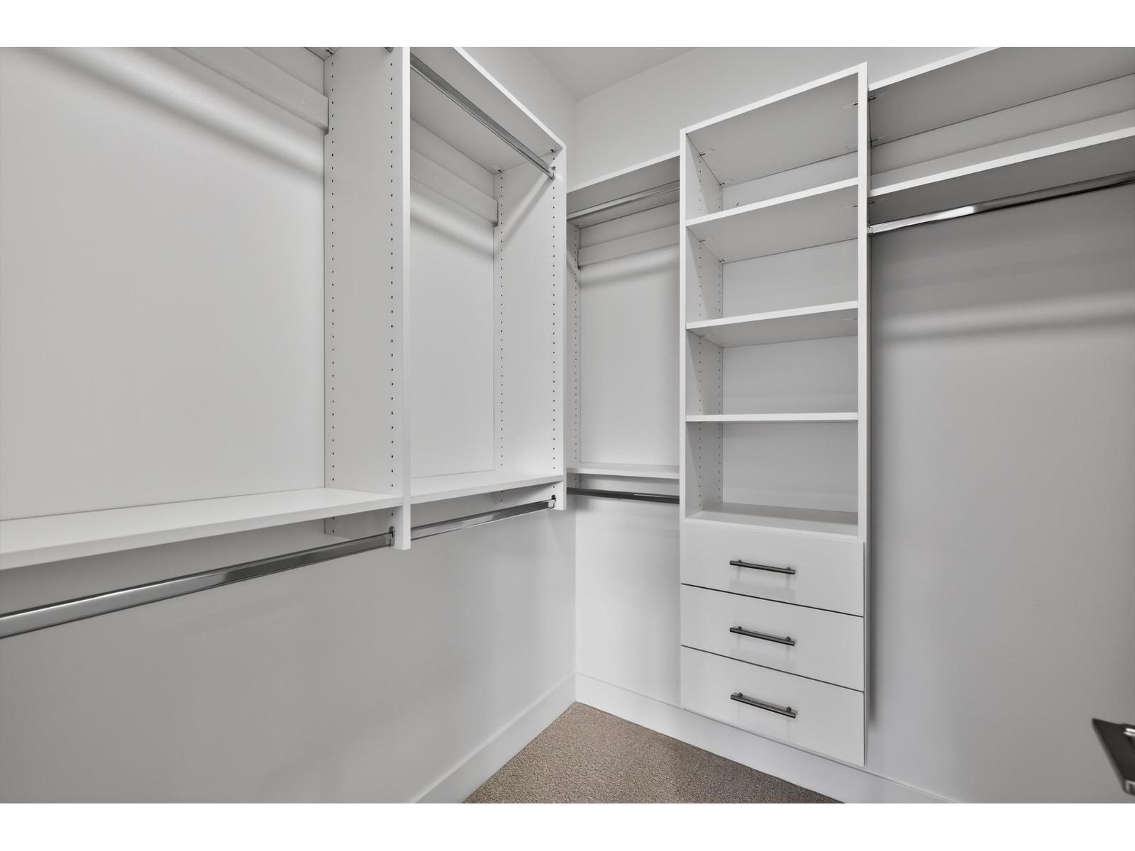 17126 1 Avenue Property Photo 8