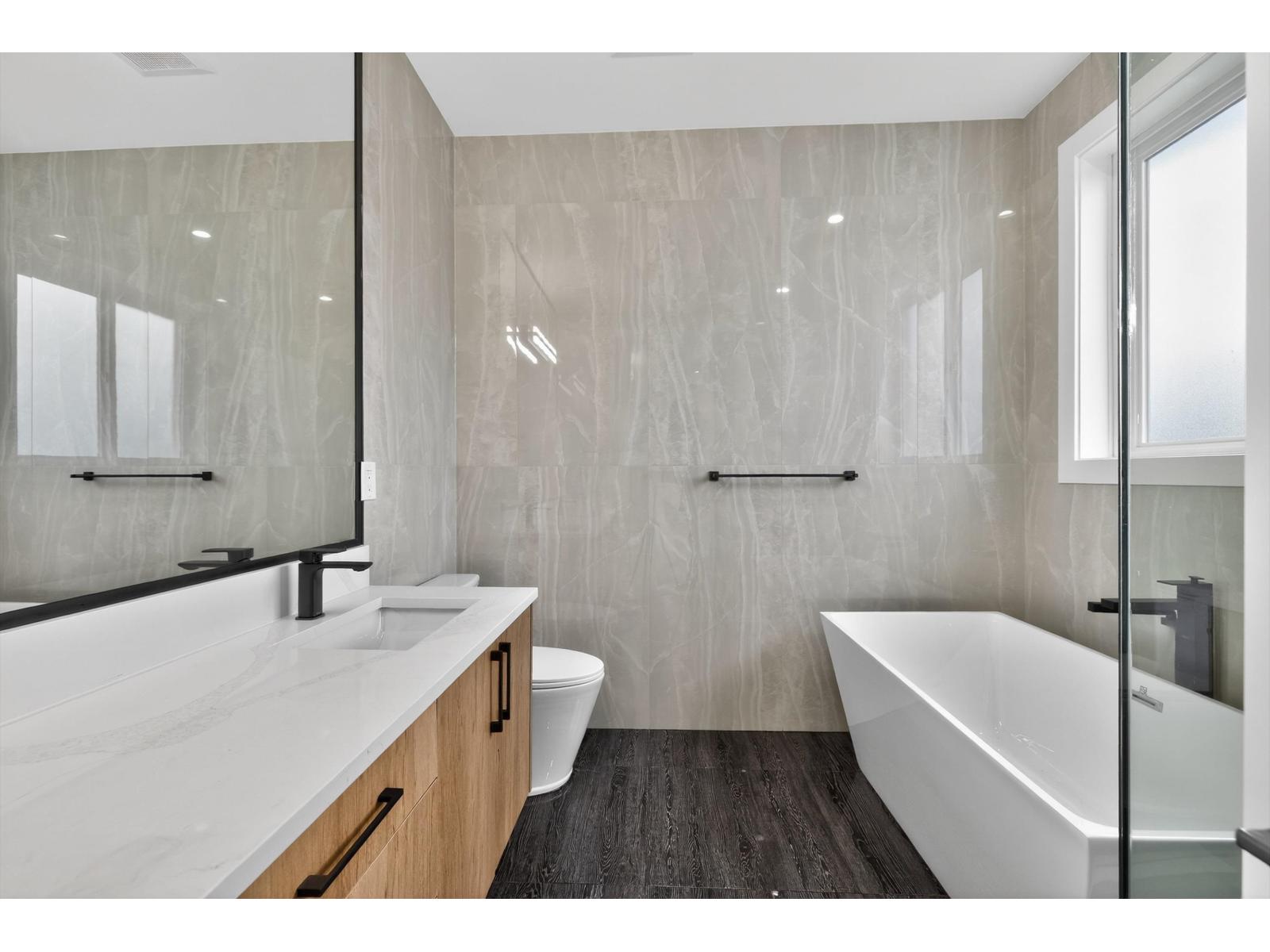 17126 1 Avenue Property Photo 9