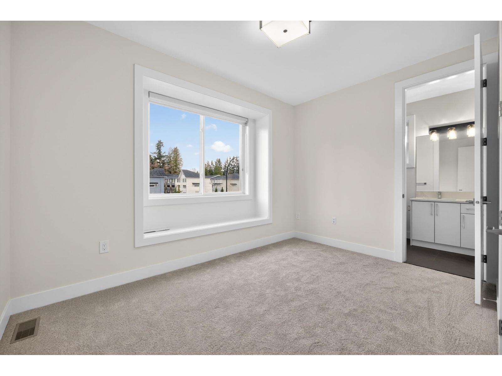 17126 1 Avenue Property Photo 15