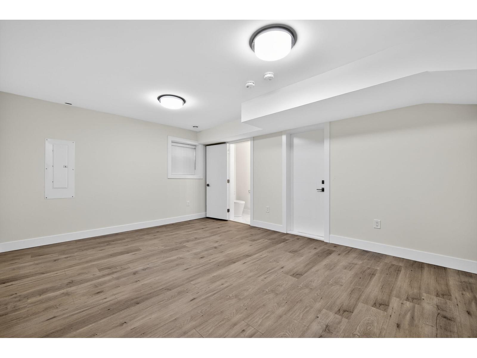 17126 1 Avenue Property Photo 16