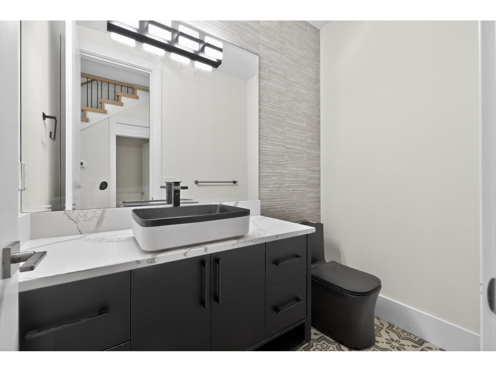 17126 1 Avenue Property Photo 21