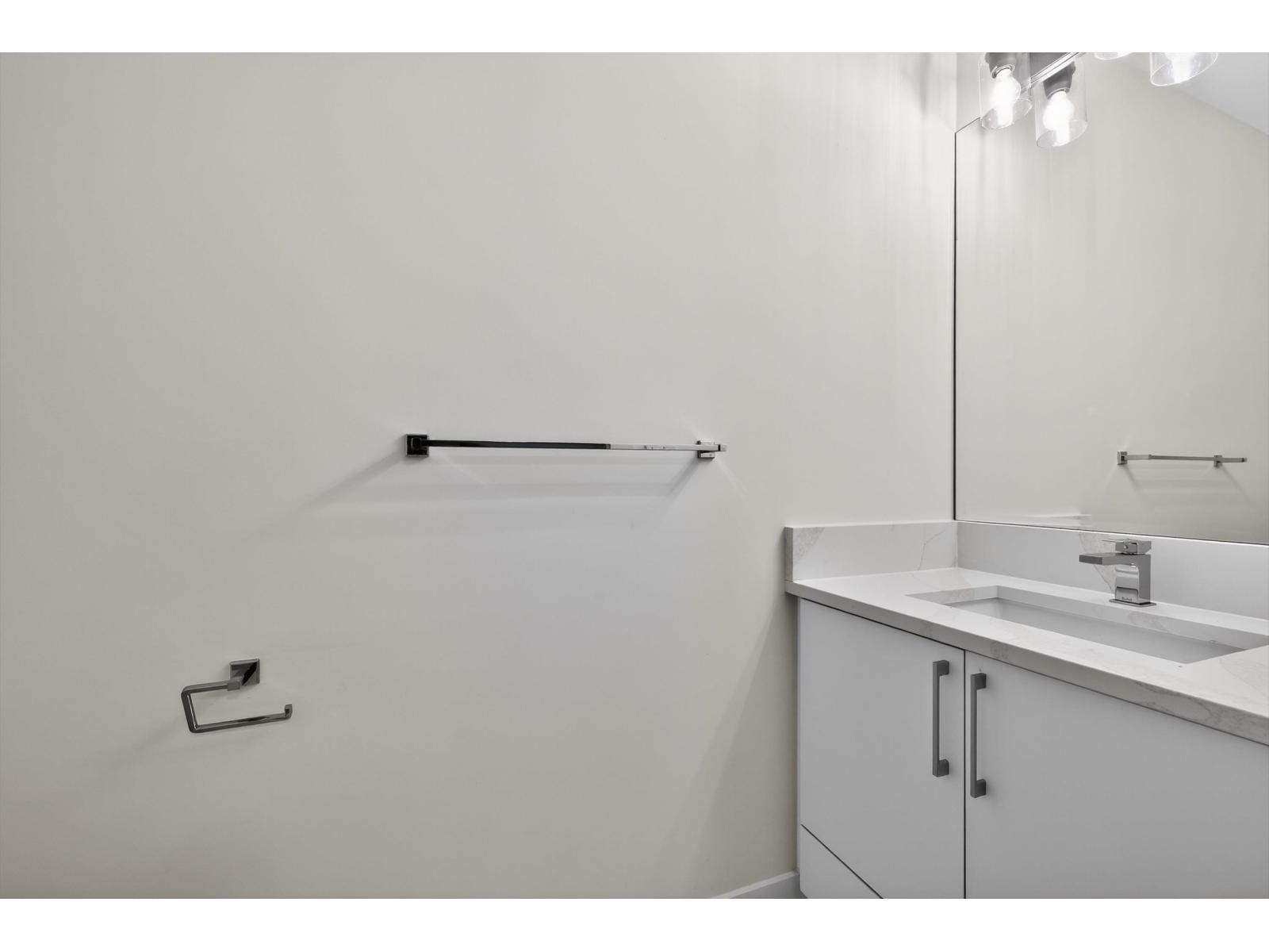 17126 1 Avenue Property Photo 24