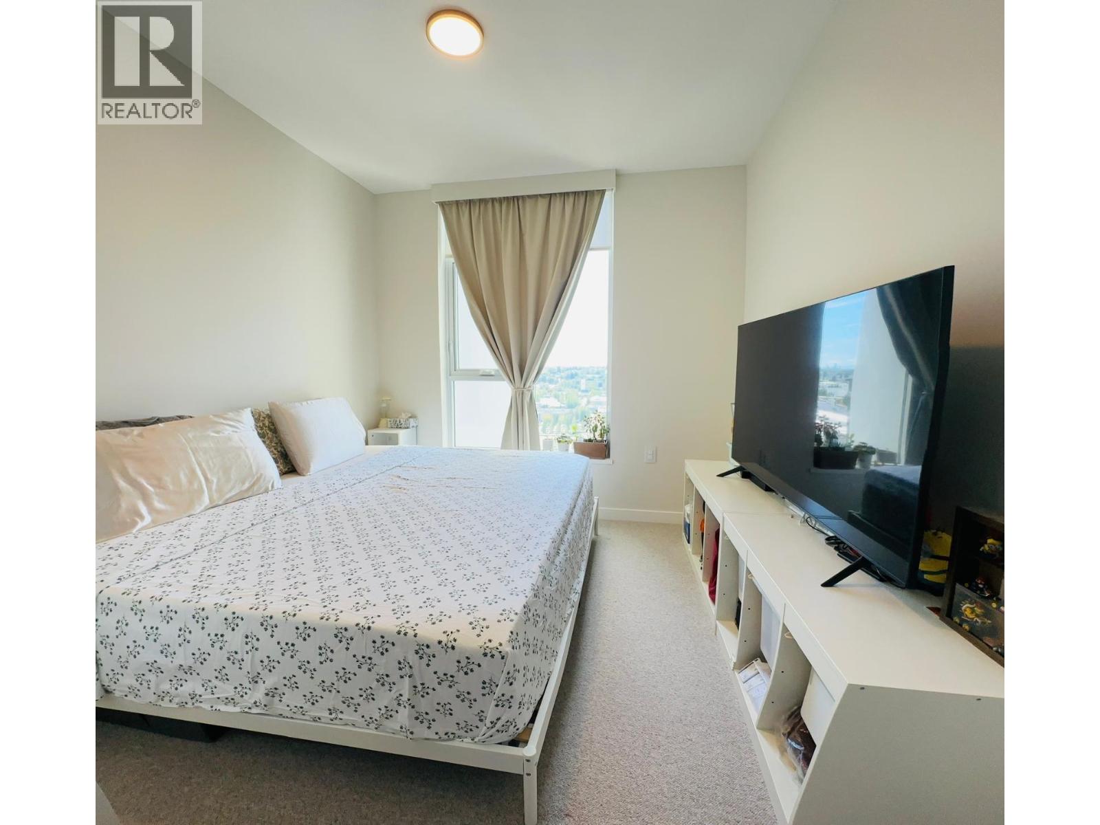 1703 2186 Gilmore Avenue Property Photo 7