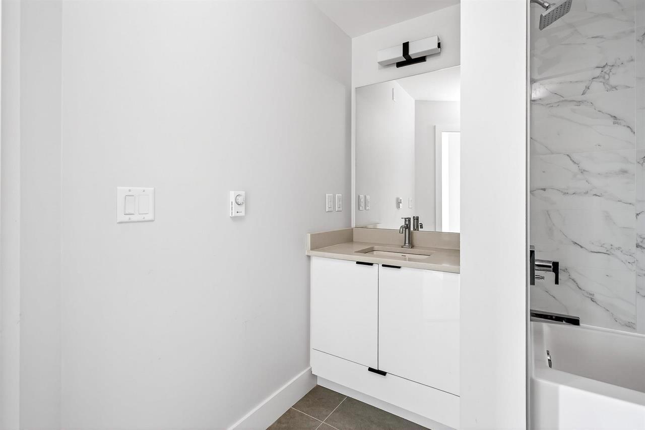 214 20061 Fraser Highway Property Photo 32