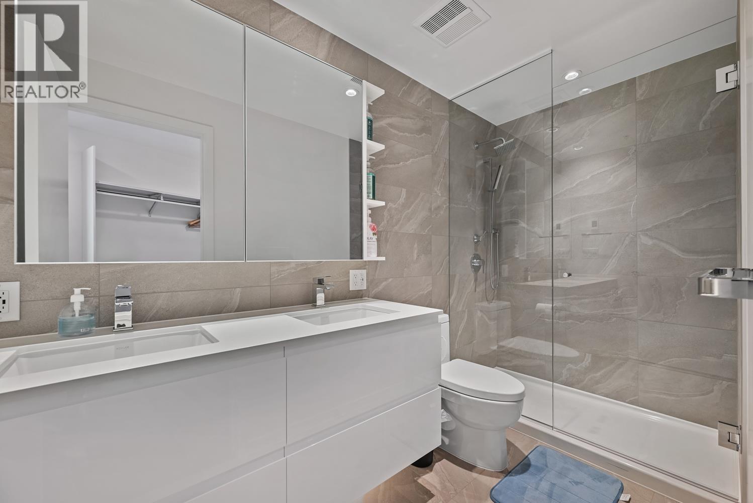 405 6200 Minoru Boulevard Property Photo 13