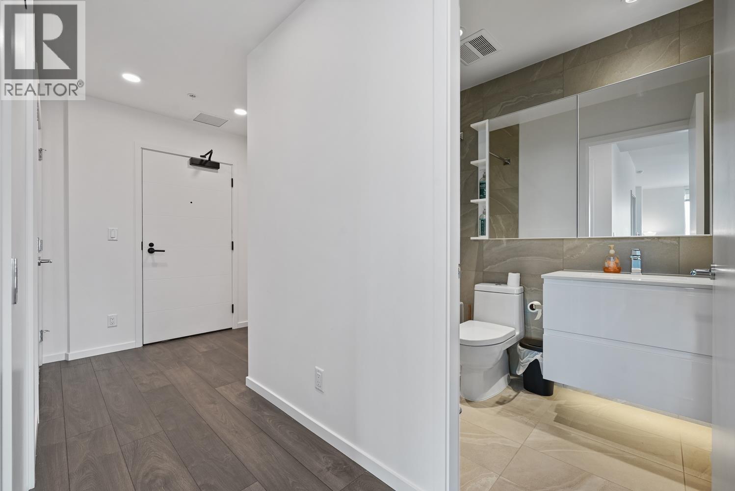405 6200 Minoru Boulevard Property Photo 18