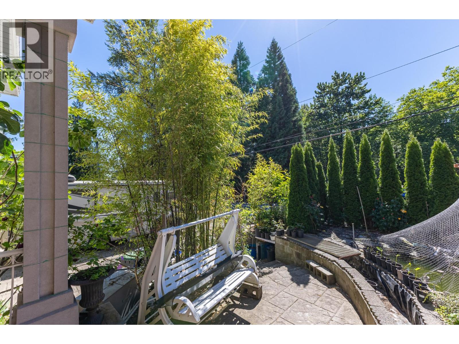 731 Gatensbury Street Property Photo 29