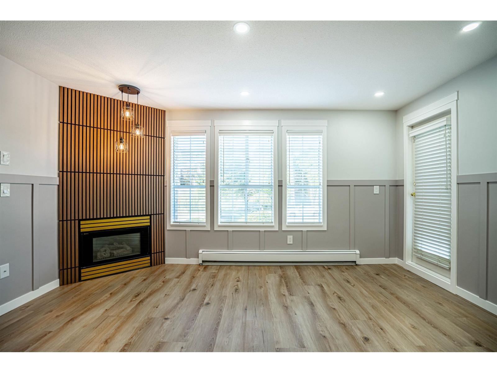 211 1450 Merklin Street Property Photo 3