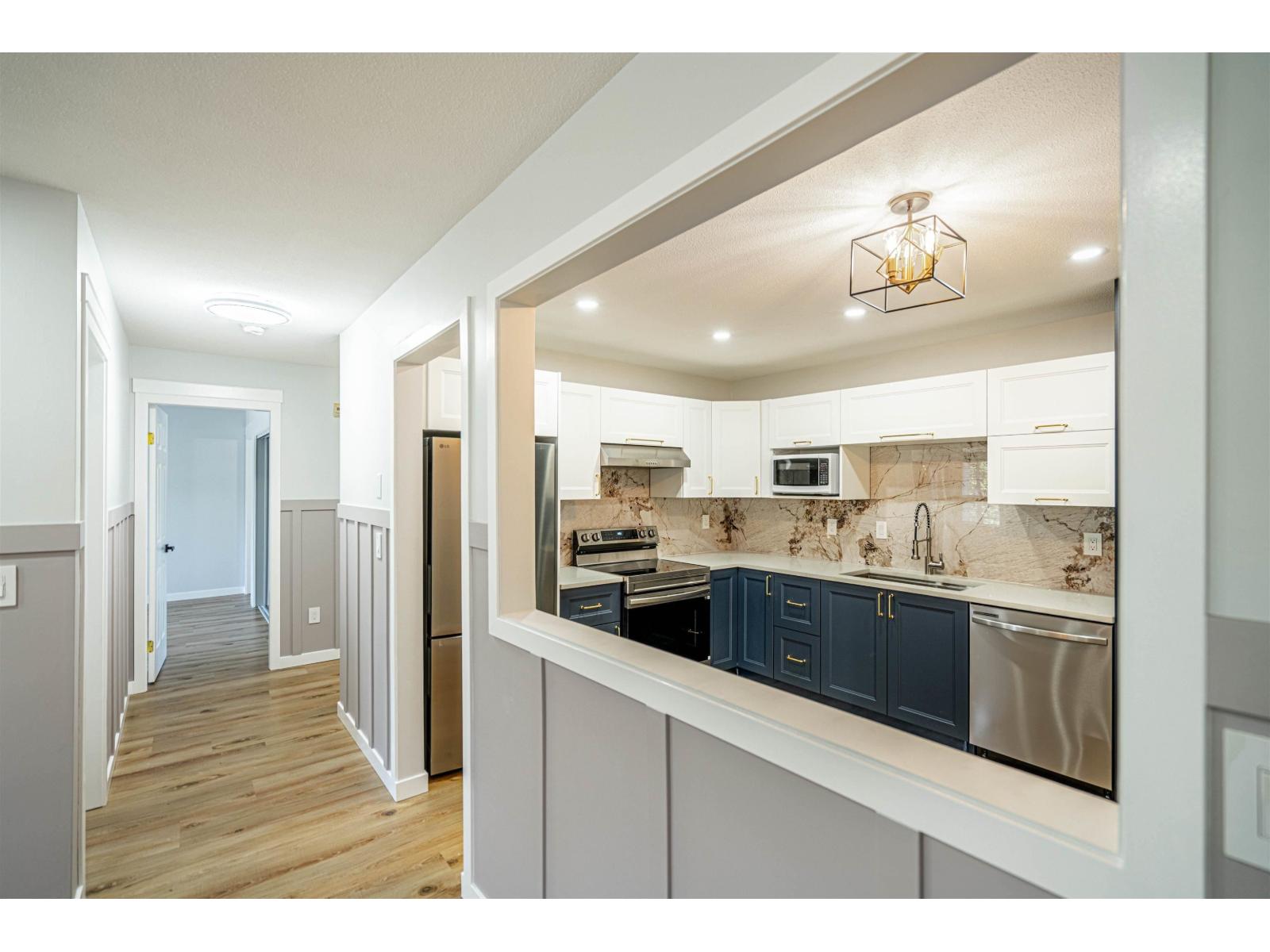 211 1450 Merklin Street Property Photo 6