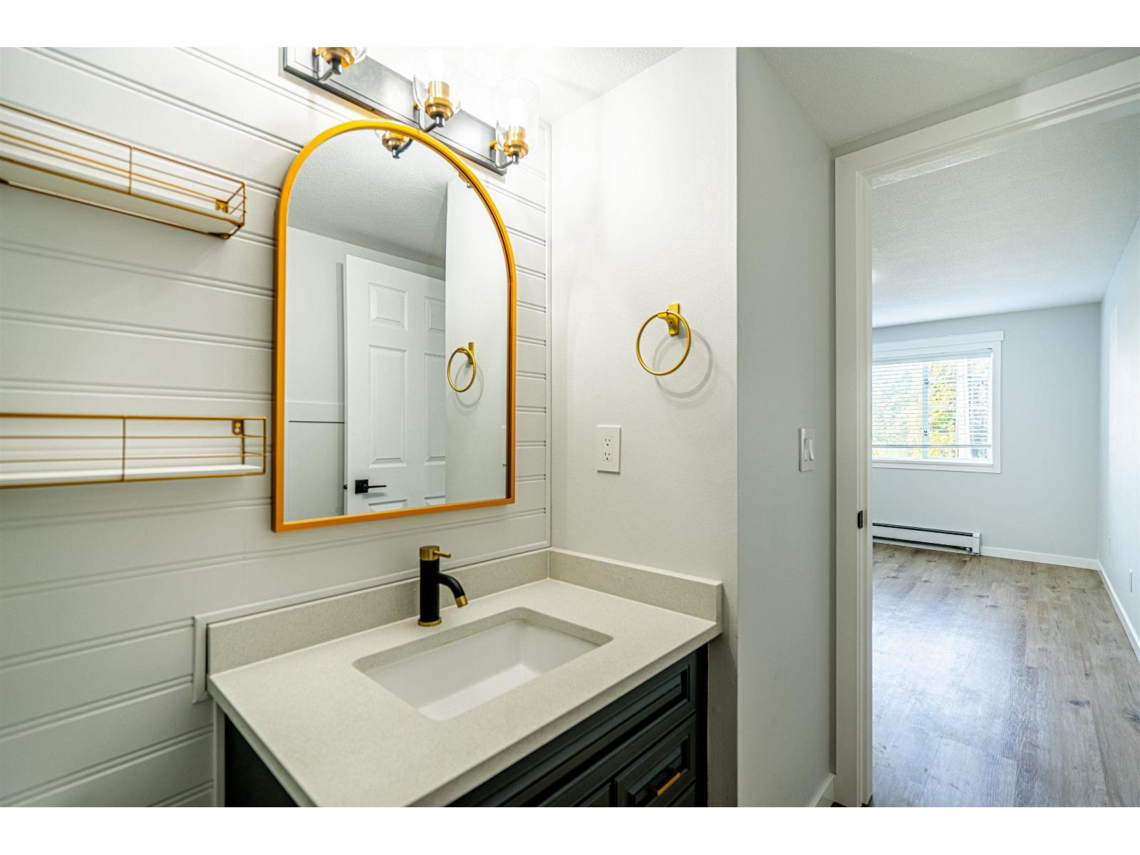 211 1450 Merklin Street Property Photo 10