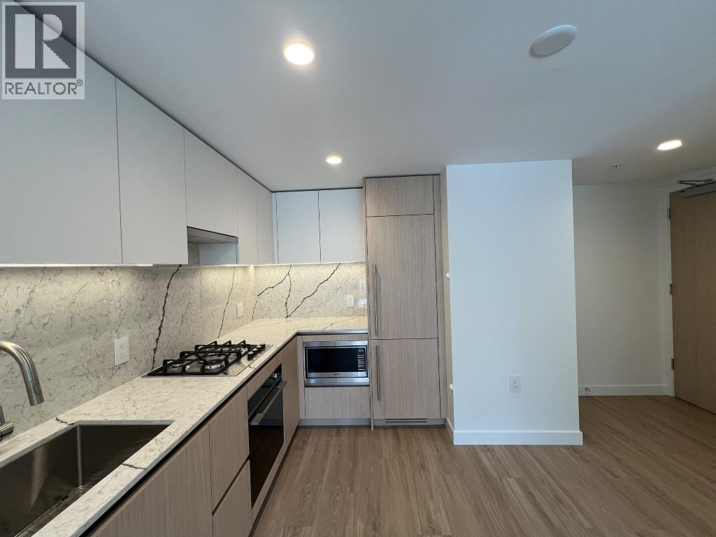 409 2135 Springer Avenue Property Photo 3
