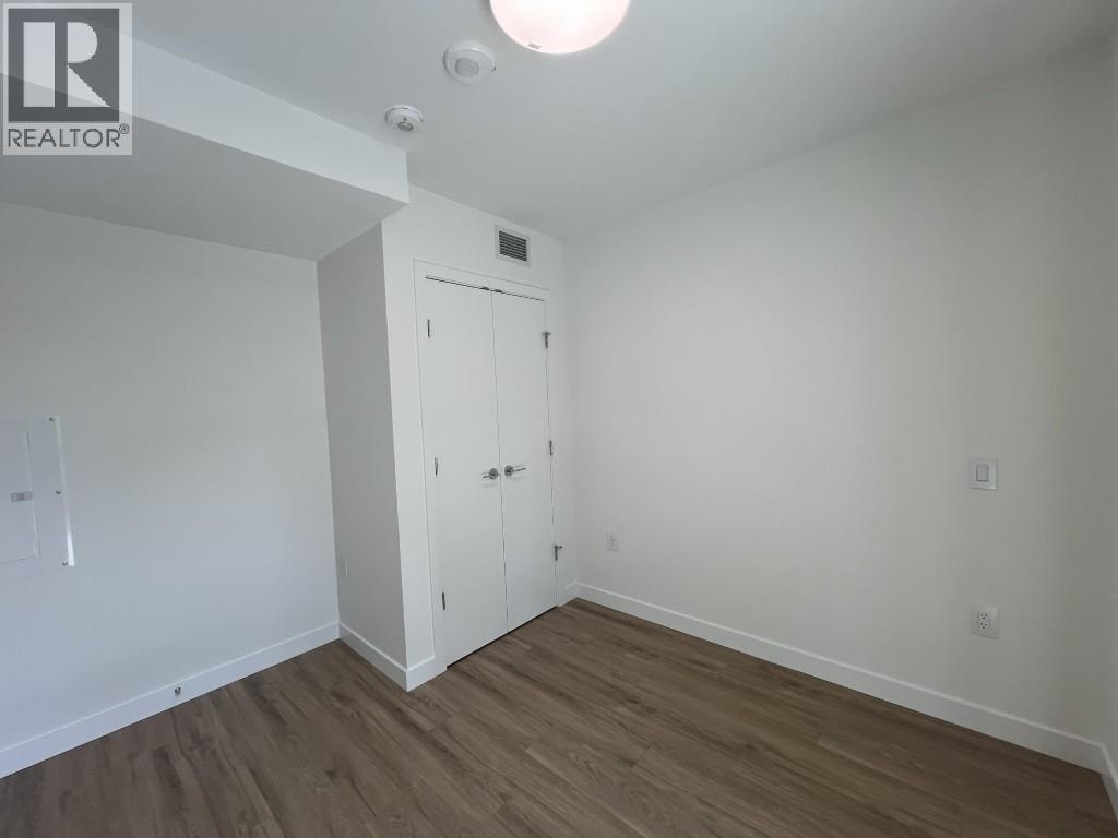 409 2135 Springer Avenue Property Photo 8