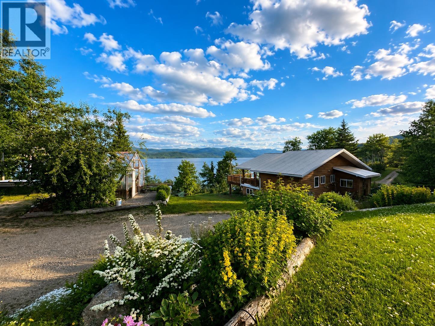 1371 Francois Lake Road Property Photo 4