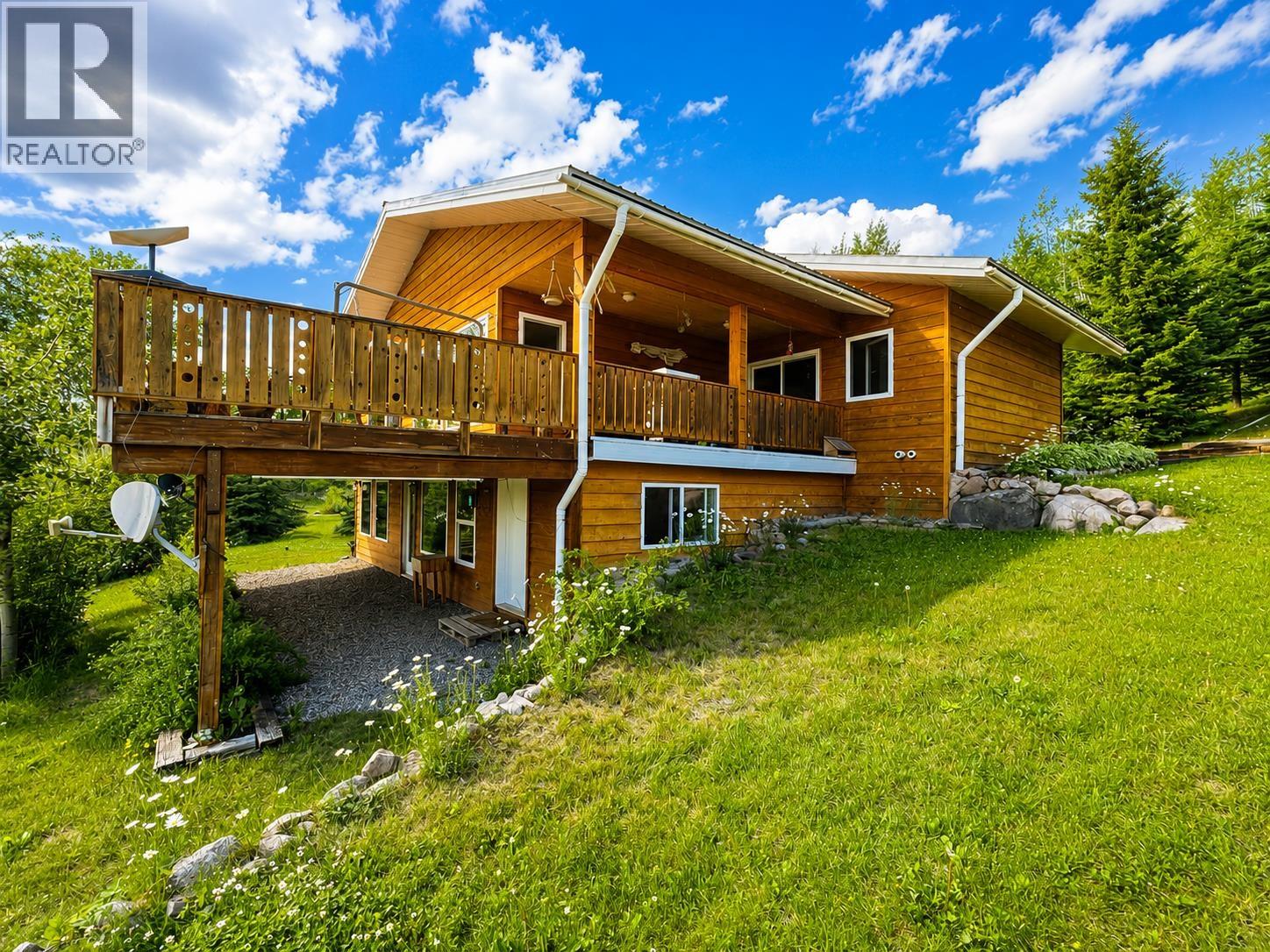 1371 Francois Lake Road Property Photo 5