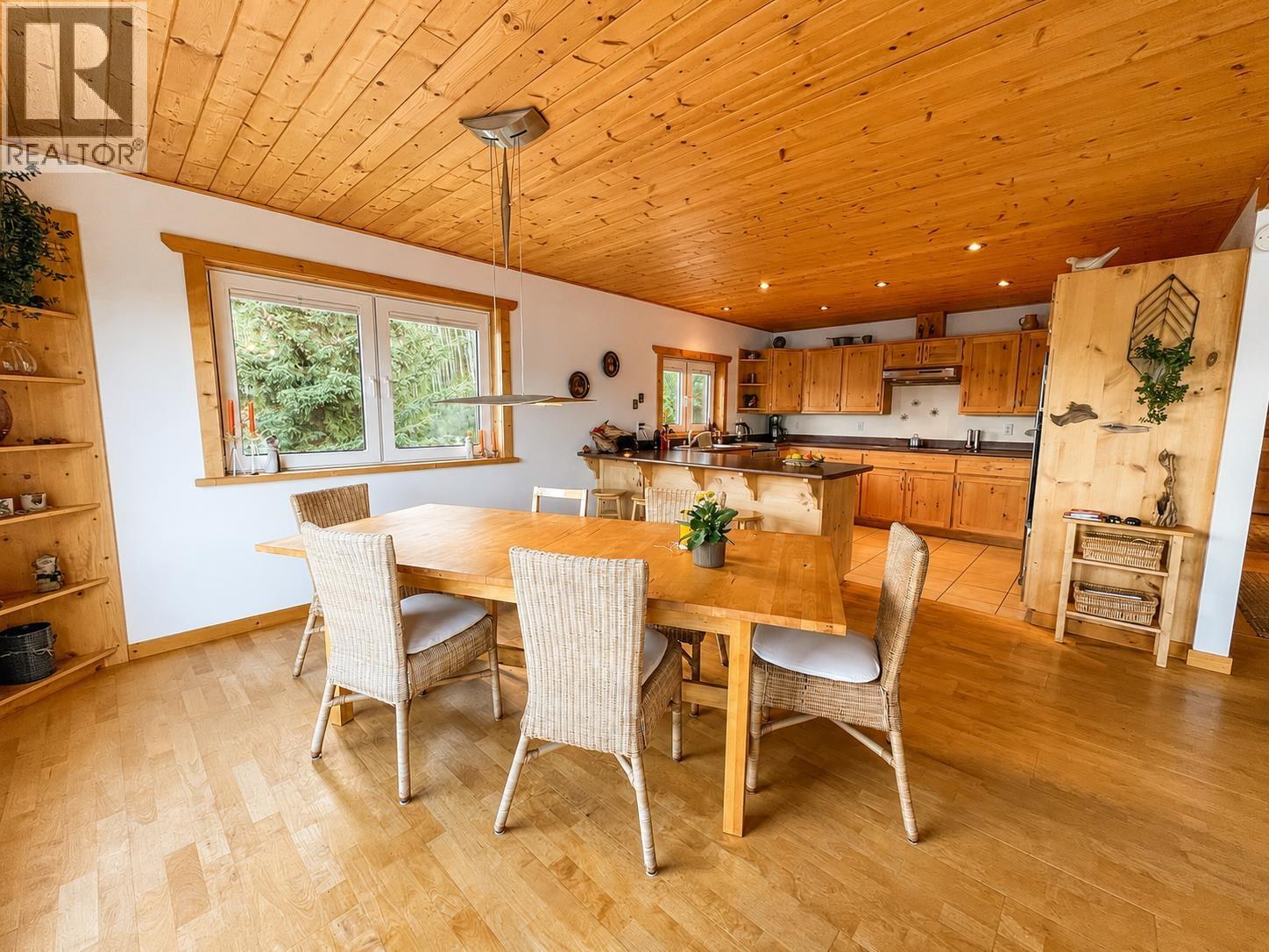 1371 Francois Lake Road Property Photo 9