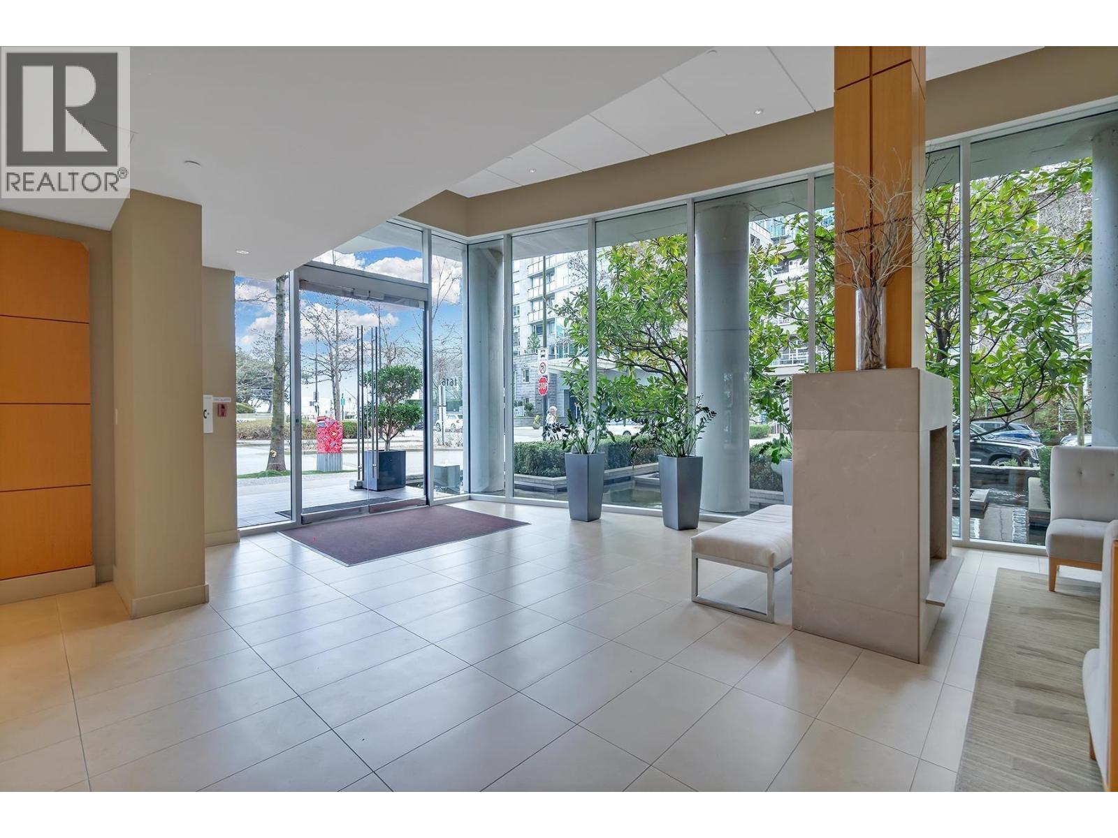 1904 1616 Bayshore Drive Property Photo 4