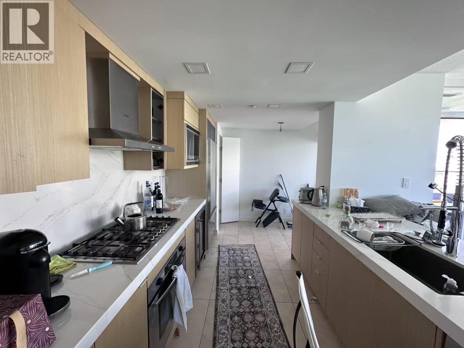 1904 1616 Bayshore Drive Property Photo 7