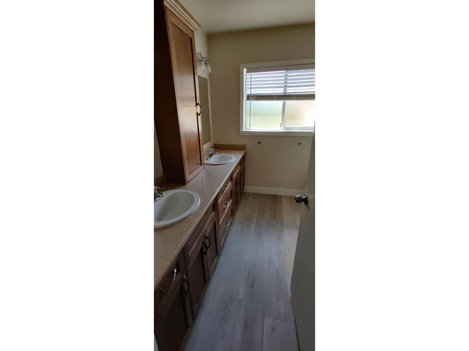 5959 172 Street Property Photo 8